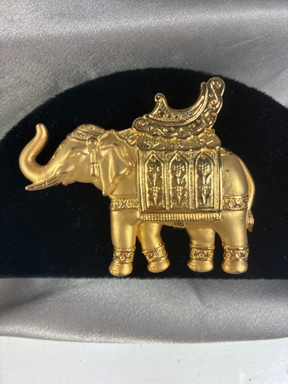 Vintage JJ Jonette Elephant Brooch Gold Tone Indian Howdah Figural Pin - Picture 5 of 8